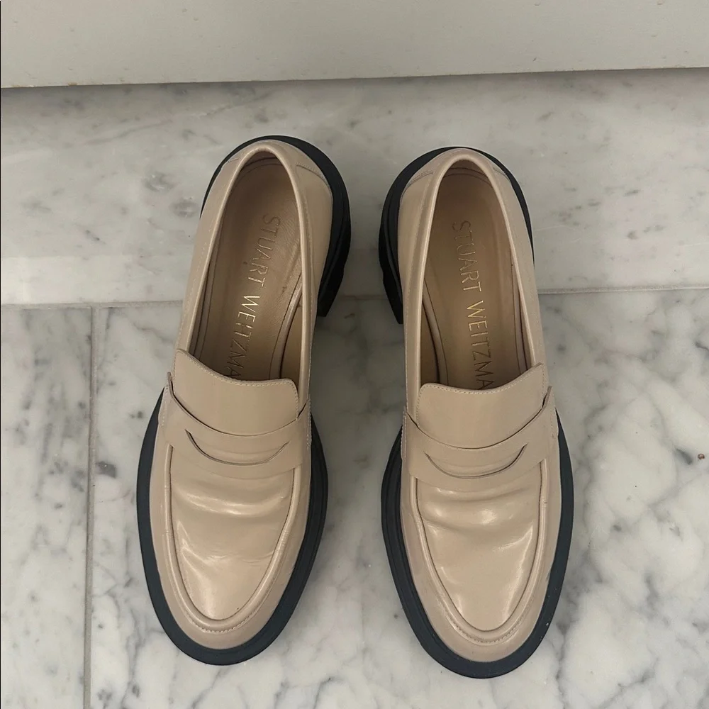Stuart Weitzman Soho Platform Loafer, Cream Patent, Size 7 - Picture 2 of 8